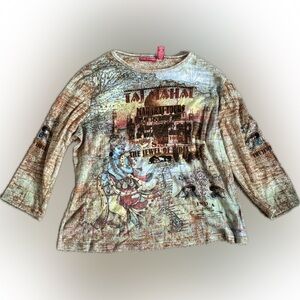 Gloria Vanderbilt Beige Graphic Long Sleeve Top